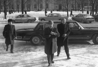Gorbachev arrives at the building allocated to his foundation, the former Institute of Social Sciences on Leningradsky Prospect, to meet with former U.S. Secretary of State Henry Kissinger. January 14, 1992