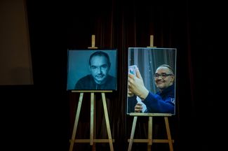 Портреты Антона Носика в Центральном доме литераторов в Москве