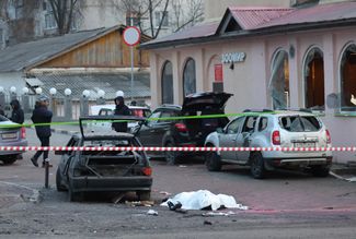 Тело погибшего в результате удара на улице Белгорода