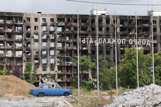 A destroyed apartment block in Mariupol, a Ukrainian city that Russian troops effectively destroyed. June 23, 2022.