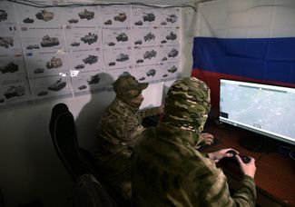 Операторы дронов Supercam из 25-общевойсковой армии ВС РФ на лиманском направлении