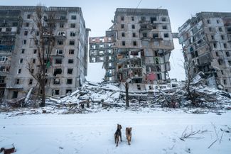 Здание, разрушенное российским обстрелом в Донецкой области, 26 января 2024 года