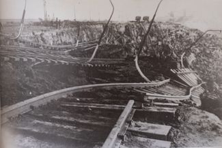 Железная дорога в деревне Налбанд после землетрясения, декабрь 1988 года
