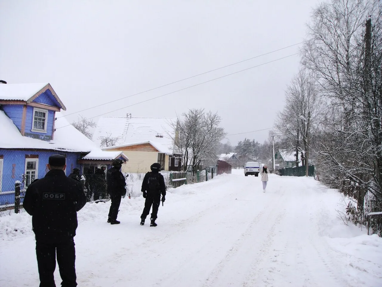 Они дети. А взрослые не смогли их спасти Три года назад двое школьников из  Пскова обстреляли полицейских и покончили с собой. Саша Сулим рассказывает  их историю — Meduza