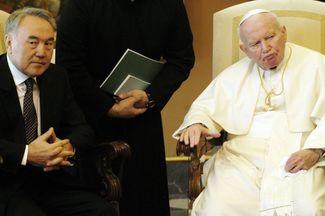 Nazarbayev with Pope Pope John Paul II at the Vatican. February 6, 2003.