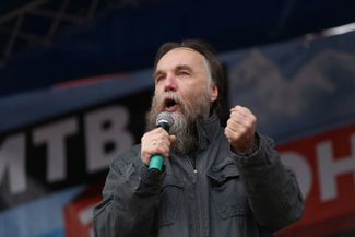Alexander Dugin speaks at a demonstration in support of the self-declared Donetsk and Luhansk “People’s Republics” on October 14, 2014.