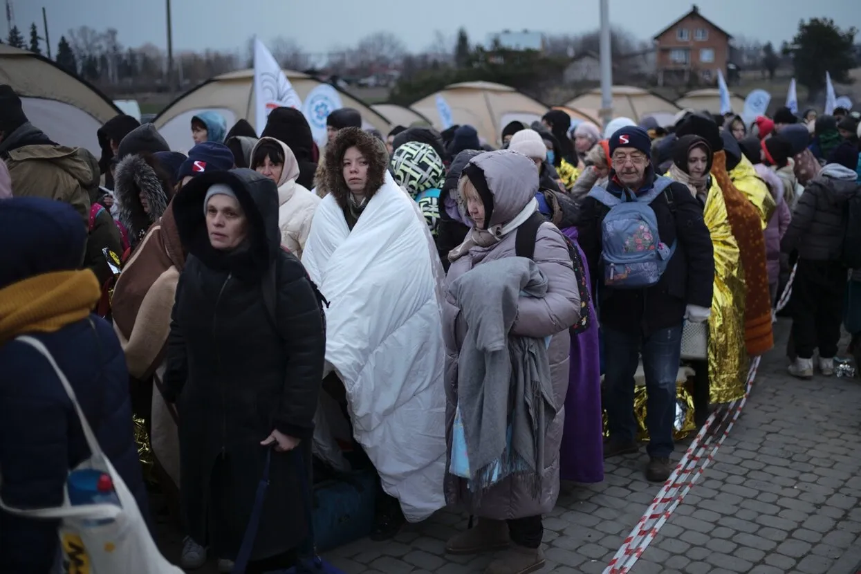 Там хотя бы понятно, как жить дальше» Из Украины уехали миллионы жителей.  Но некоторые уже хотят вернуться обратно — несмотря на войну. Вот их  истории — Meduza