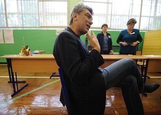 Борис Немцов на избирательном участке в день голосования на выборах в Ярославскую облдуму. 8 сентября 2013-го