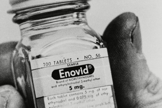 Первые контрацептивные таблетки на основе прогестерона и эстрогена Enovid