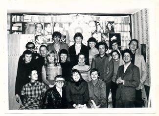 Александр Кривомазов в первом ряду слева. Предположительно 25 июля 1981 года<br>