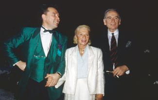 Вячеслав Зайцев, Мари-Луиза Карвен и Пьер Карден в Париже. 1988 год