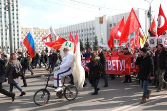 Древарх и другие участники митинга-шествия в Архангельске. 7 апреля 2019 года