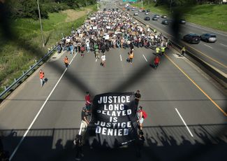 Марш против полицейского насилия в городе Сент-Пол (штат Миннесота), 31 мая 2020 года