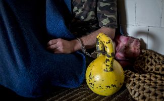 Солдат украинской армии в плену в ЛНР