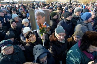 Марш памяти Бориса Немцова в Санкт-Петербурге