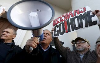 Николай Статкевич на оппозиционном митинге против размещения российской авиабазы в Белоруссии. Минск, 4 октября 2015-го