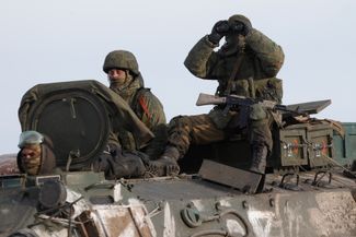 Российские военные в Белгородской области у границы с Украиной