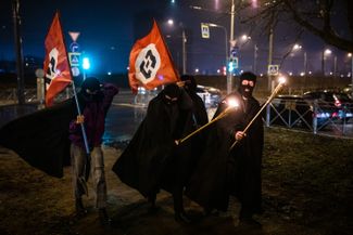 «Факелы РКН» на акции движения «Весна» против замедления работы твиттера. Санкт-Петербург. 30 марта 2021 года