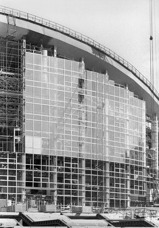 Строительство олимпийского плавательного бассейна на проспекте Мира. 1979 год