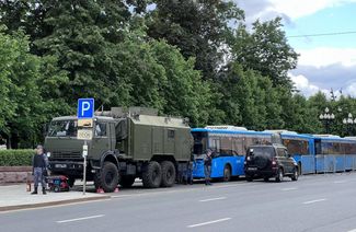 Russian National Guard near Pushkin Square