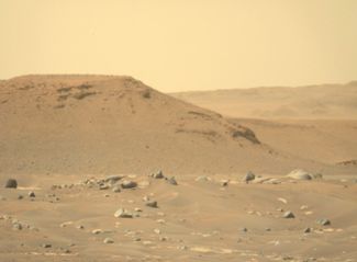 Фотография Марса, снятая одной из двух камер Mastcam-Z, установленных на ровере. 1 марта 2021 года