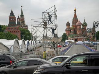 Preparations for the all-Russia half-marathon “ZaBeg” on Red Square, which was held on June 4