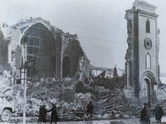 Главный храм Гюмри — Сурб Аменапркич — после землетрясения, декабрь 1988 года