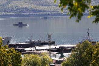 Подводные лодки на базе в Вилючинске, 17 сентября 2011 года