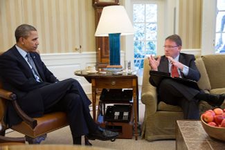 Барак Обама и Джеффри Голдберг в 2014 году