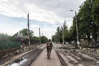 Today’s War 1571. Today the Kremlin spent 65 billion rubles on the war. There was the same amount yesterday, and there will be the same amount tomorrow. Total spending is already close to half of the state budget