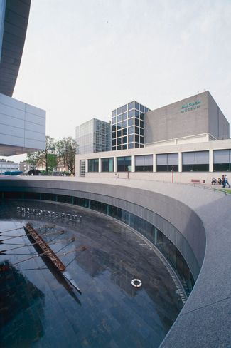 Музей Ван Гога в Амстердаме. Архитектор — Кисё Курокава