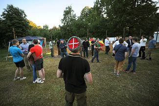 Противостояние местных жителей и активистов движения «Сорок сороков» на месте строительства храма в парке Торфянка. 26 июня 2015-го