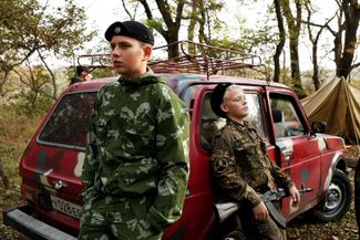 Воспитанники кадетской школы имени генерала Ермолова на военных учениях. Ставрополь, 21 октября
