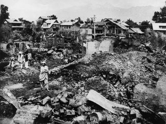 Кашмирская деревня, уничтоженная пакистанцами. 9 сентября 1965 года