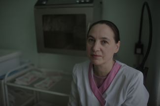 Наталья Максименко, акушер-гинеколог Даниловской центральной районной больницы, на своем рабочем месте, 20 апреля 2017 года