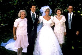 Свадьба Эндрю Куомо и Керри Кеннеди. Крайний справа — тогдашний губернатор Нью-Йорка и отец Эндрю, Марио Куомо. 1990 год
