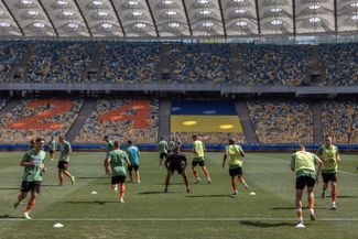 Игроки «Шахтера» перед матчем чемпионата с «Металлистом». 23 августа 2022 года