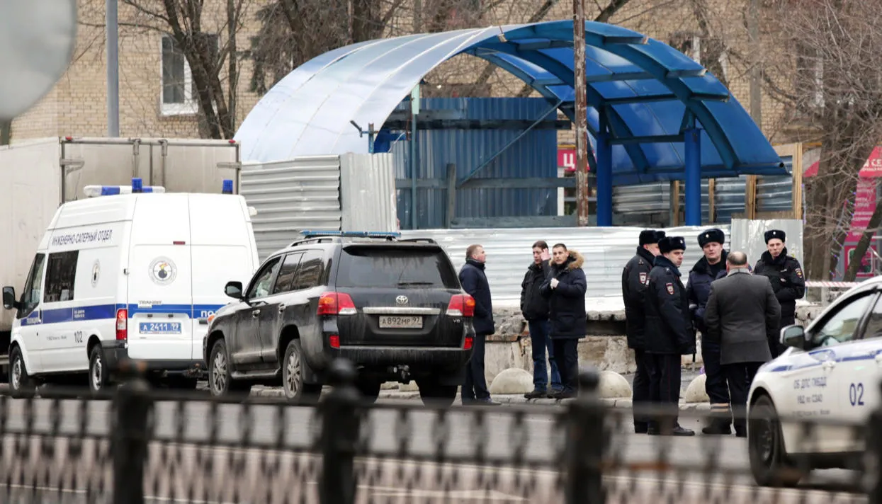 Убийство у метро «Октябрьское поле» В Москве задержана женщина с отрезанной  головой ребенка. Что об этом известно — Meduza