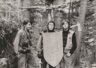 Якупов (в центре) во время «Хоббитских игрищ» 1991 года