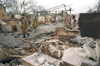 The aftermath of street fighting in Prigorodny District. November 5, 1992.