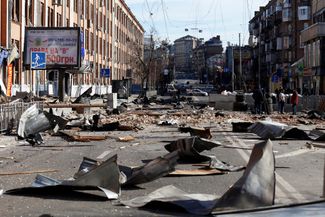 Последствия удара в районе метро «Лукьяновская» и завода «Артем». 15 марта 2022 года