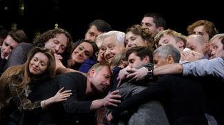 Актеры Московского художественного театра на праздновании 75-летнего юбилея Олега Табакова, 2010 год