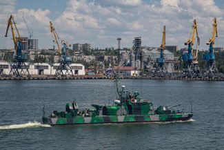 A Russian military ship at a Mariupol port. June 12, 2022