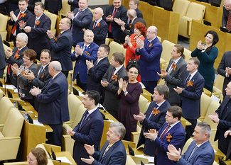 Депутаты Государственной Думы на внеочередном пленарном заседании, 20 марта 2014 года