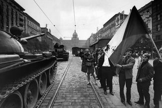Tanks and demonstrators on the streets of Prague, August 21, 1968