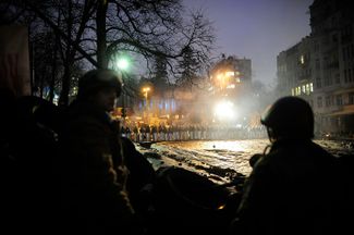 Киев, улица Грушевского. 13 февраля 2014 года