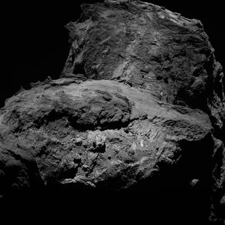 Поверхность кометы с 75-километровой высоты. 23 января 2016 года.