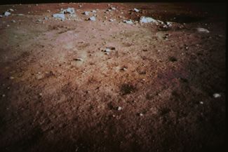 Поверхность Луны, заснятая «Чанъэ-3» 14 декабря 2013 года