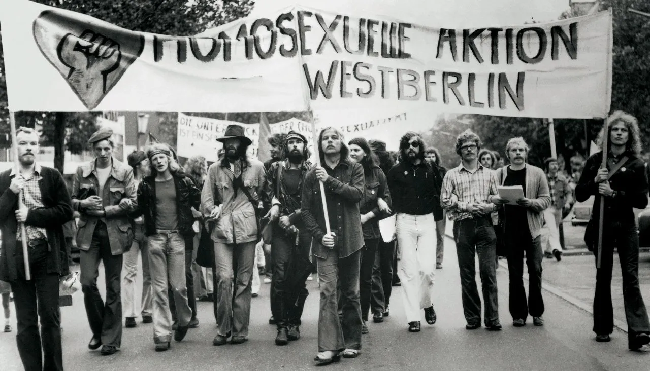 В 1978 году ЦК КПСС пригласил в Москву гей-активистов из Берлина. Их  перепутали с коммунистами: Deutsche Welle — Meduza