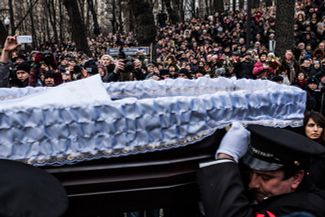 Похороны Бориса Немцова на Троекуровском кладбище Москвы, 3 марта 2015-го